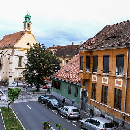 Historical Studio Apartment Sibiu Bagian luar foto