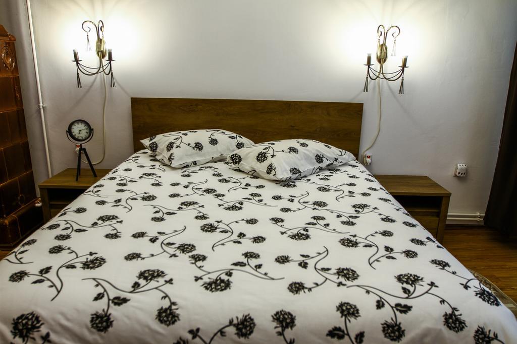 Historical Studio Apartment Sibiu Bagian luar foto