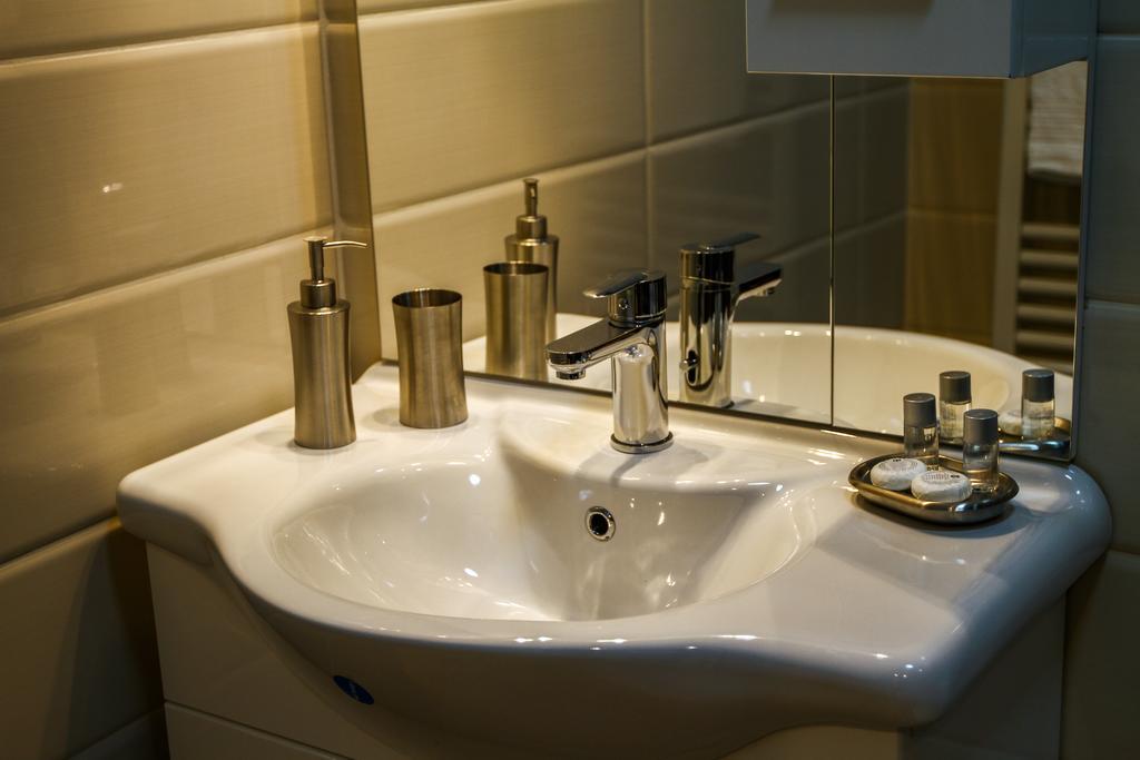 Historical Studio Apartment Sibiu Bagian luar foto